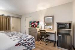  - Red Roof Inn West Lansing - I-69 & I-96, Exit 93