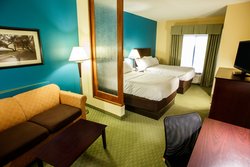  - Holiday Inn Express & Suites Mechanicsburg - I-81, Exit 61