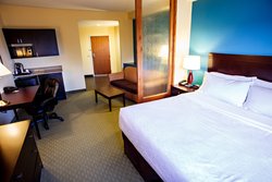  - Holiday Inn Express & Suites Mechanicsburg - I-81, Exit 61