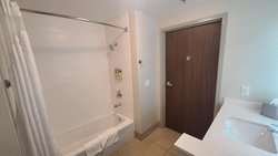  - Holiday Inn Express & Suites Chico