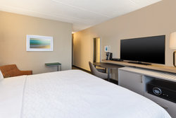  - Holiday Inn Westbury Carle Place