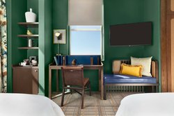  - Glenn Hotel Atlanta - I-75 & I-85, Exit 249C & 249D