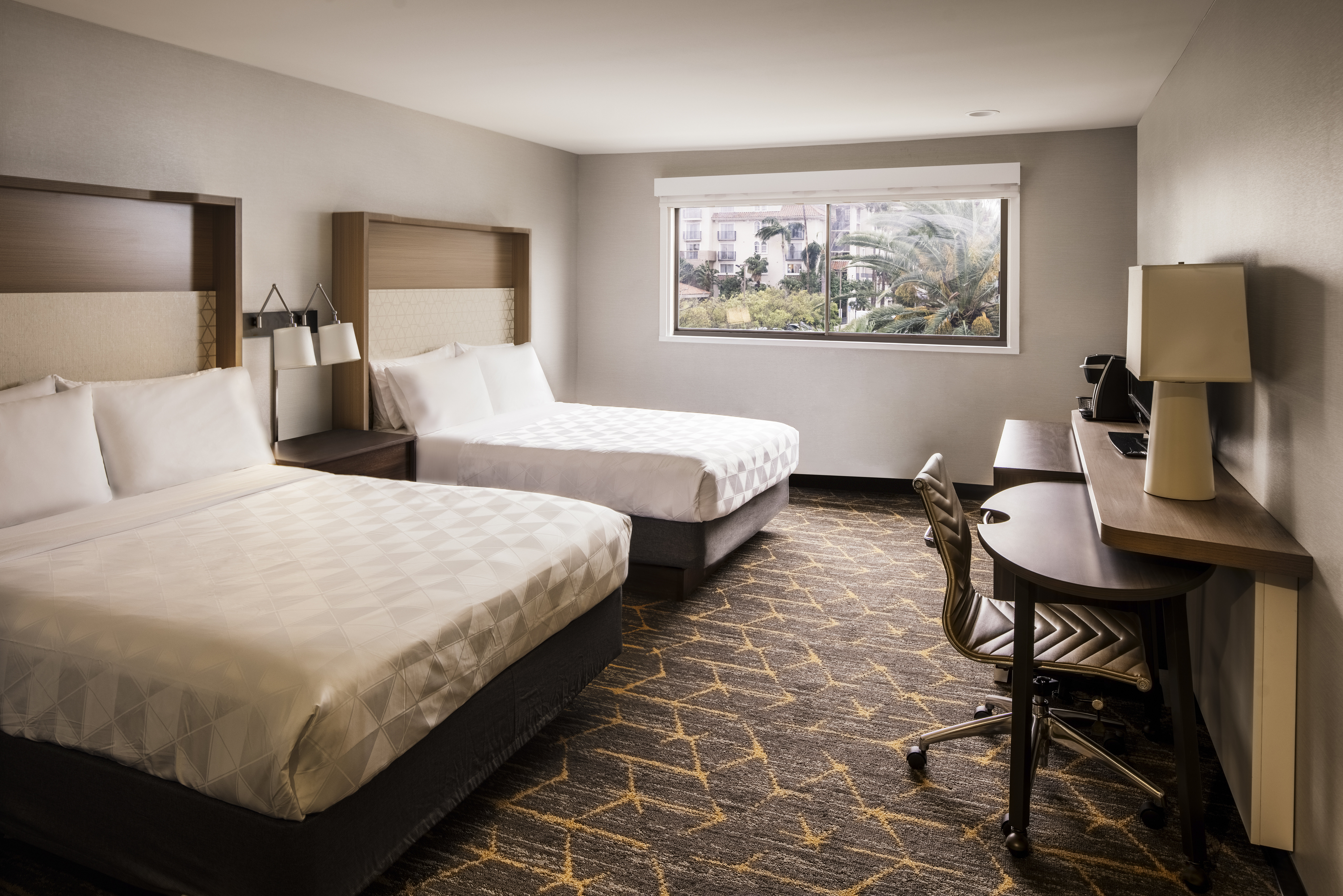 HOLIDAY INN ORANGE COUNTY ARP BY IH-guestroom-Guest Room.jpg