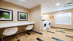  - Candlewood Suites Quantico Dumfries - I-95, Exit 152