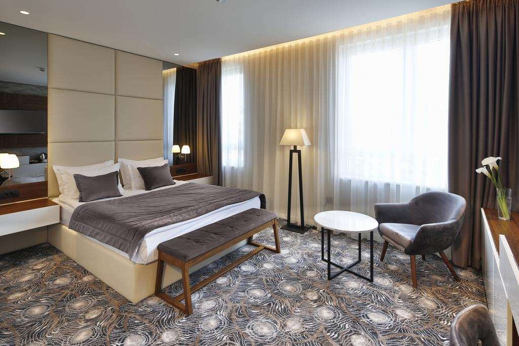 SKY HOTEL BELGRADE-guestroom-GUEST ROOM.jpg
