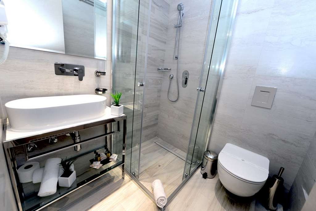 ALEXANDER SQUARE BOUTIQUE HOTEL-guestroom-GUEST BATHROOM.jpg