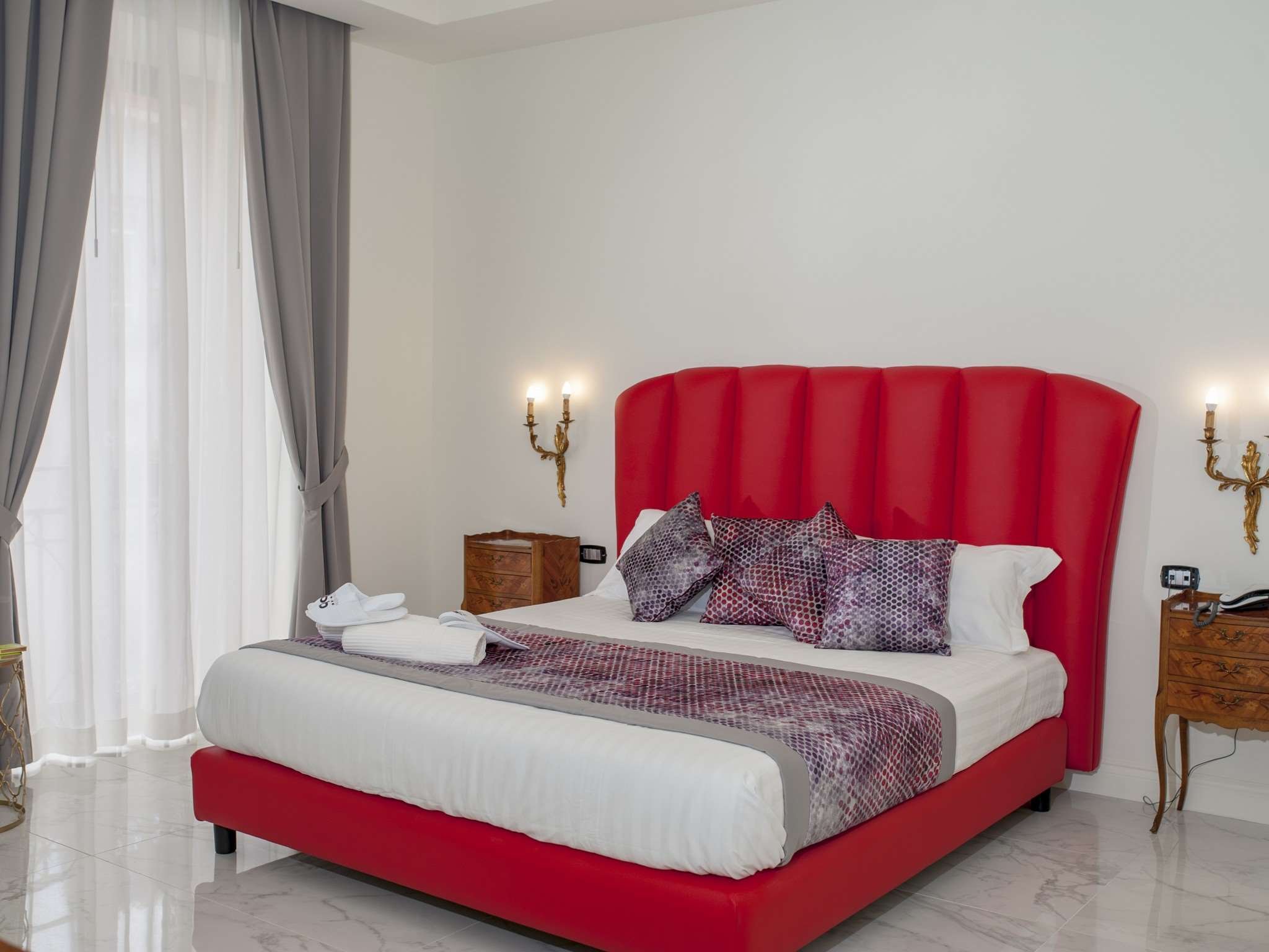 PALAZZO FIRENZE-guestroom-SUITE.jpg