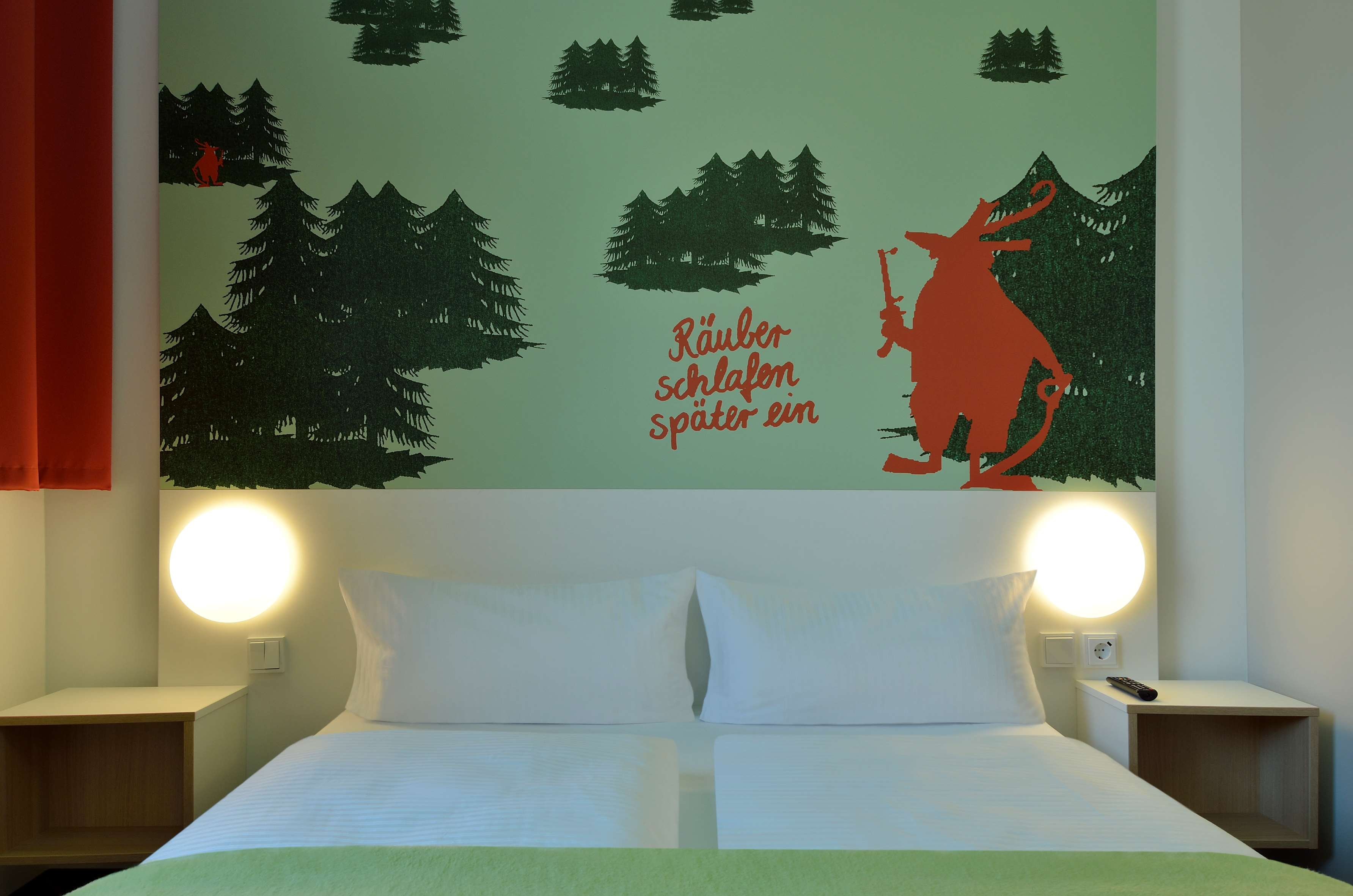 B&B HOTEL ASCHAFFENBURG-guestroom-GUEST ROOM.jpg