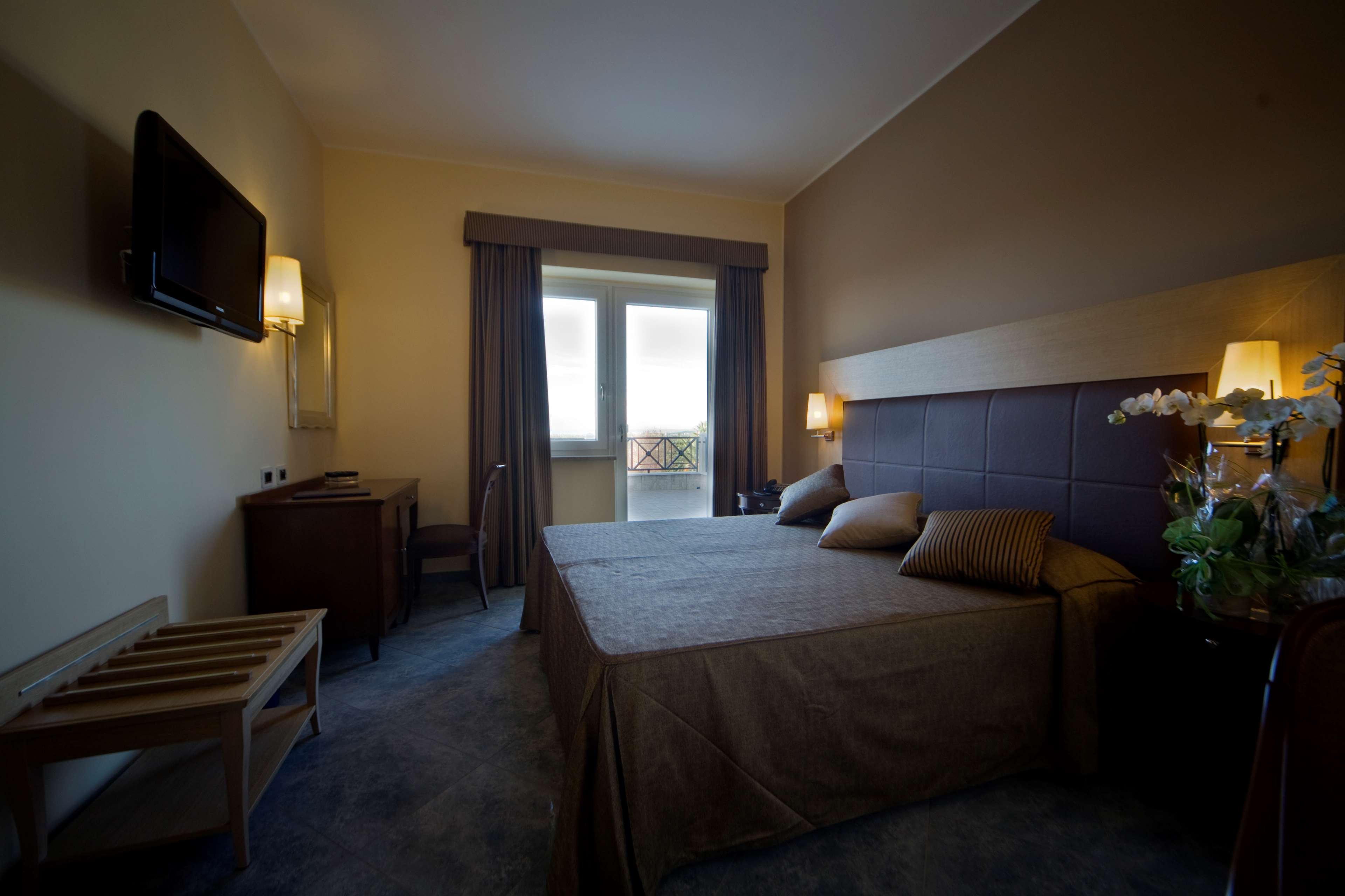 HOTEL VILLA TIRRENO - TARQUINIA-guestroom-GUEST ROOM.jpg