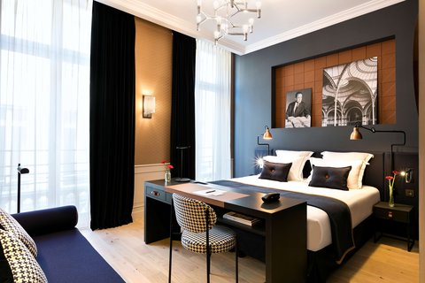 DELUXE ROOM HOTEL SQUARE LOUVOIS