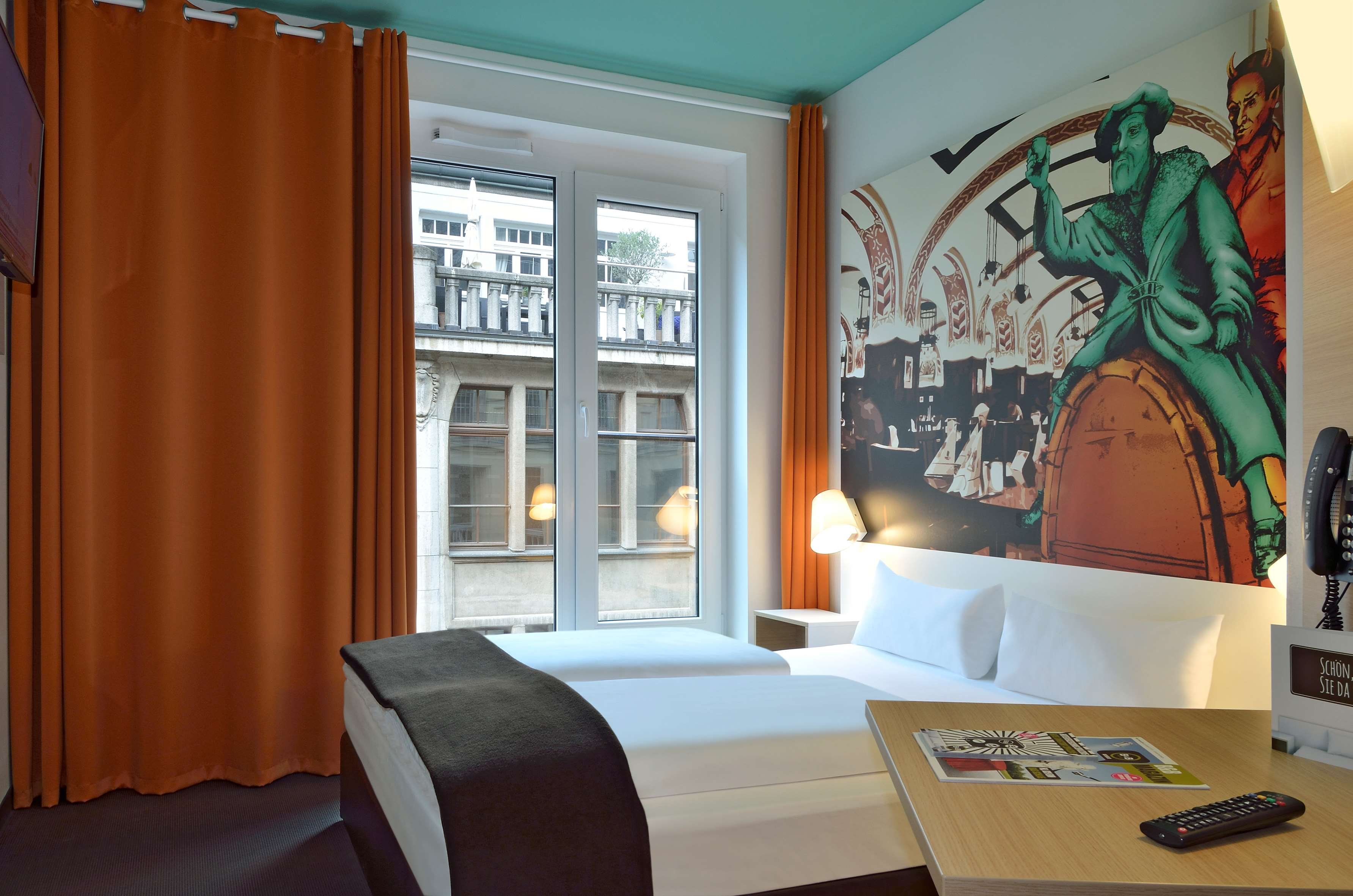 B&B HOTEL LEIPZIG-CITY-guestroom-GUEST ROOM.jpg