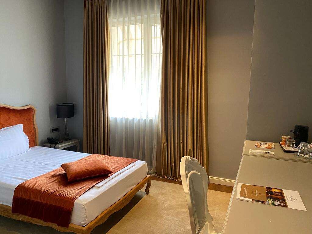 CLASSIC HOTEL TIRANA-guestroom-GUEST ROOM.jpg