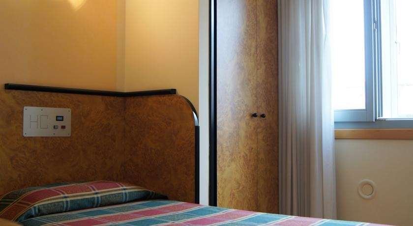 HOTEL CRISTINA - VICENZA-guestroom-SINGLE ROOM.jpg