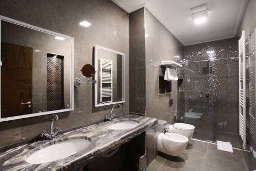 COLOSSEO HOTEL TIRANA-guestroom-GUEST BATHROOM.jpg