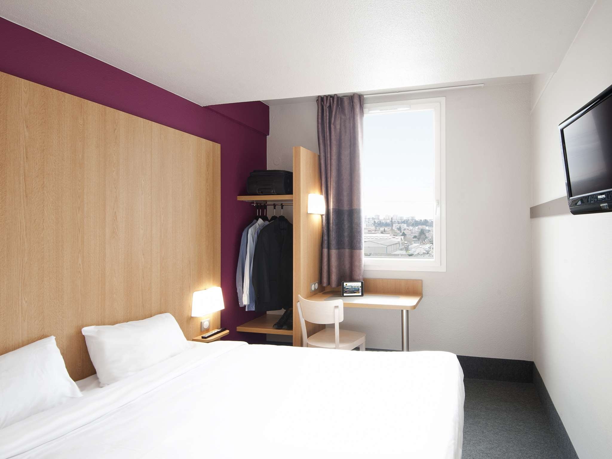 B&B HOTEL LYON VENISSIEUX-guestroom-Lyon V nissieux chambre double grand.jpg