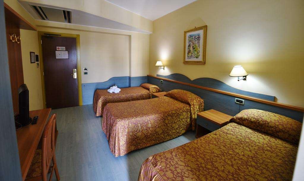 HOTEL IL CASTELLO - POMEZIA-guestroom-GUEST ROOM.jpg