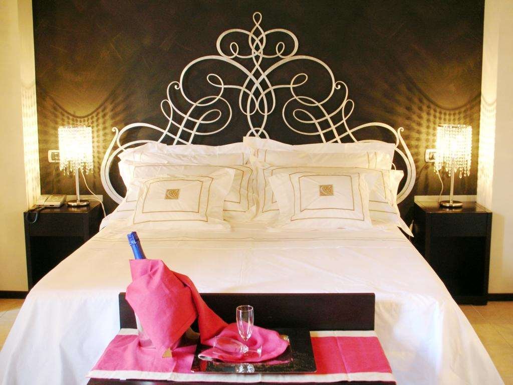 HOTEL CASSISI - MILAZZO-guestroom-GUEST ROOM.jpg