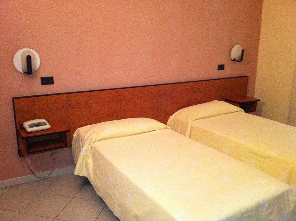 HOTEL SCIGLIANO - ROSSANO-guestroom-GUEST ROOM.jpg