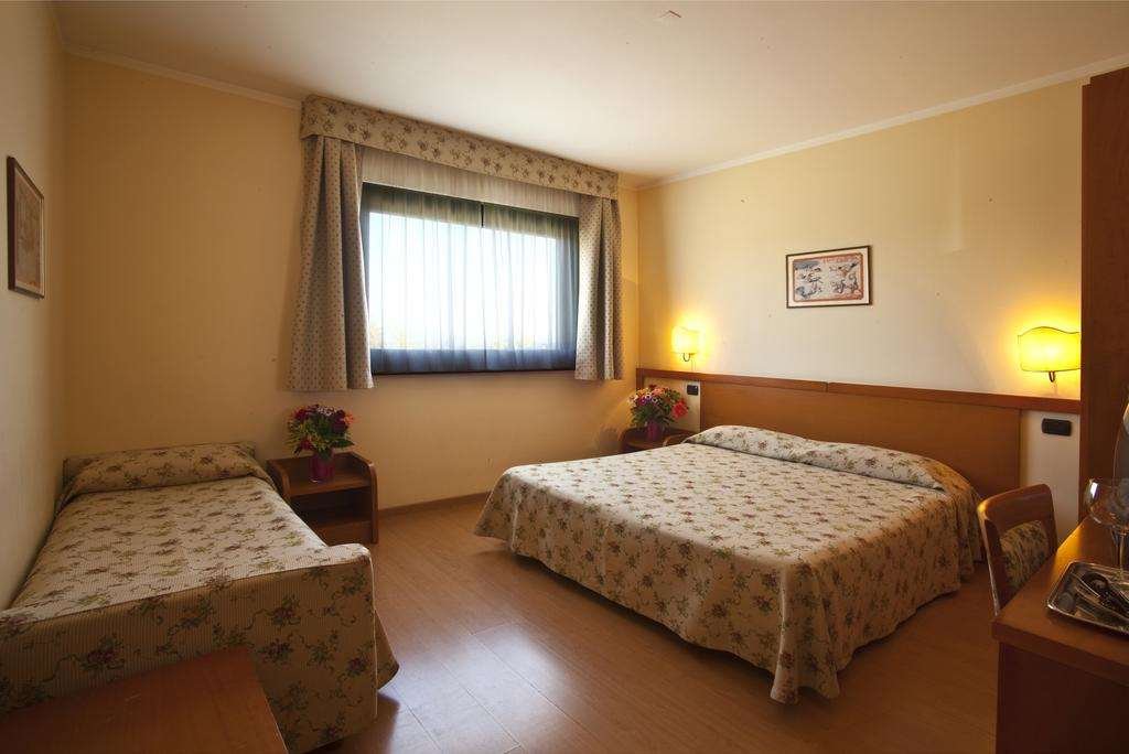 SANGALLO PARK HOTEL-guestroom-GUEST ROOM.jpg