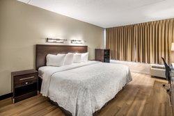  - Red Roof Plus+ Inn & Suites Woburn - I-95, Exit 54