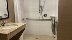  - Holiday Inn & Suites North Bakersfield
