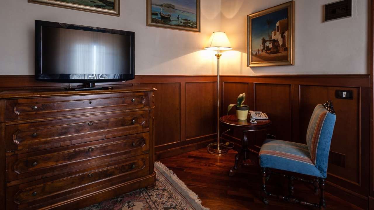 HOTEL FORESTERIA BAGLIO DELLA LUNA-guestroom-GUEST ROOM LIVING AREA.jpg