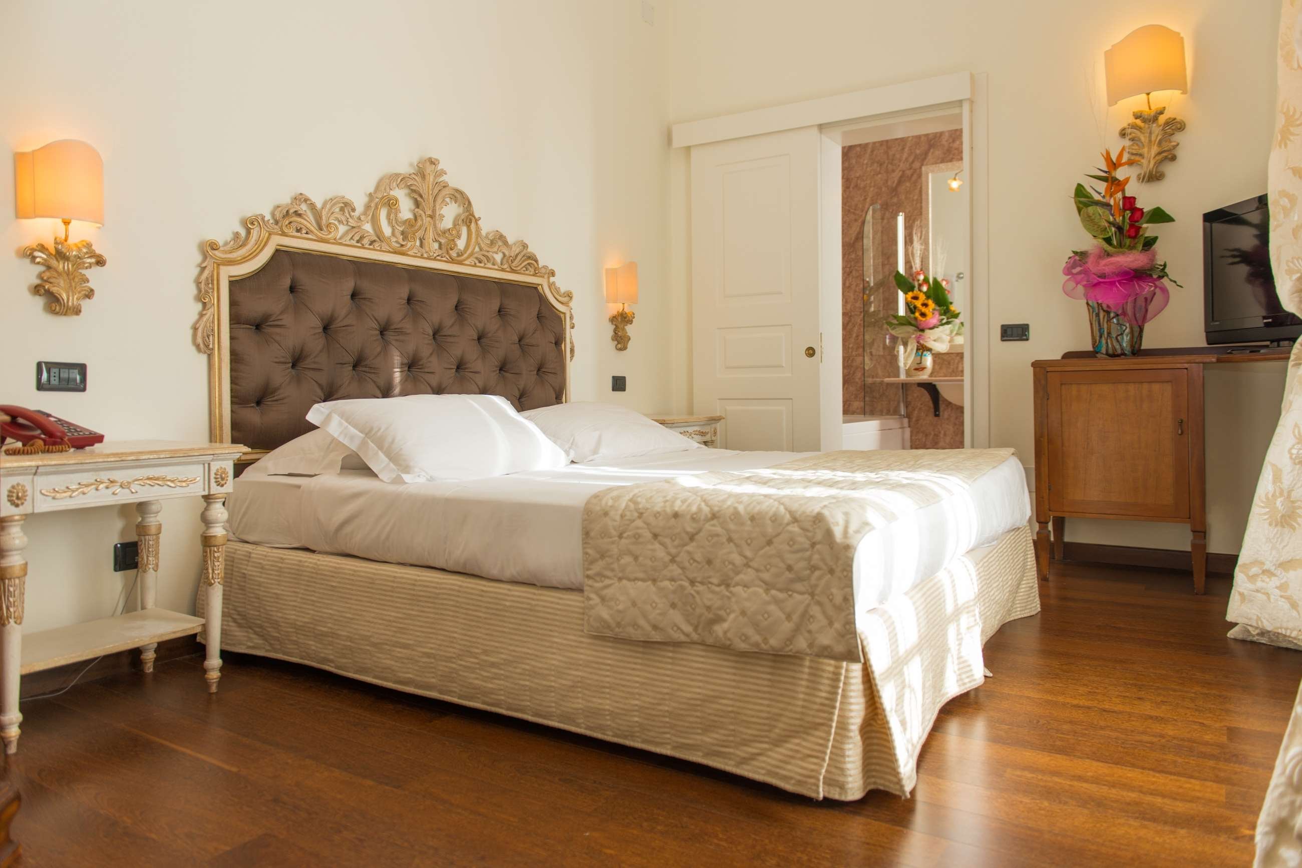 GRAND HOTEL LECCE-guestroom-GUEST ROOM.jpg
