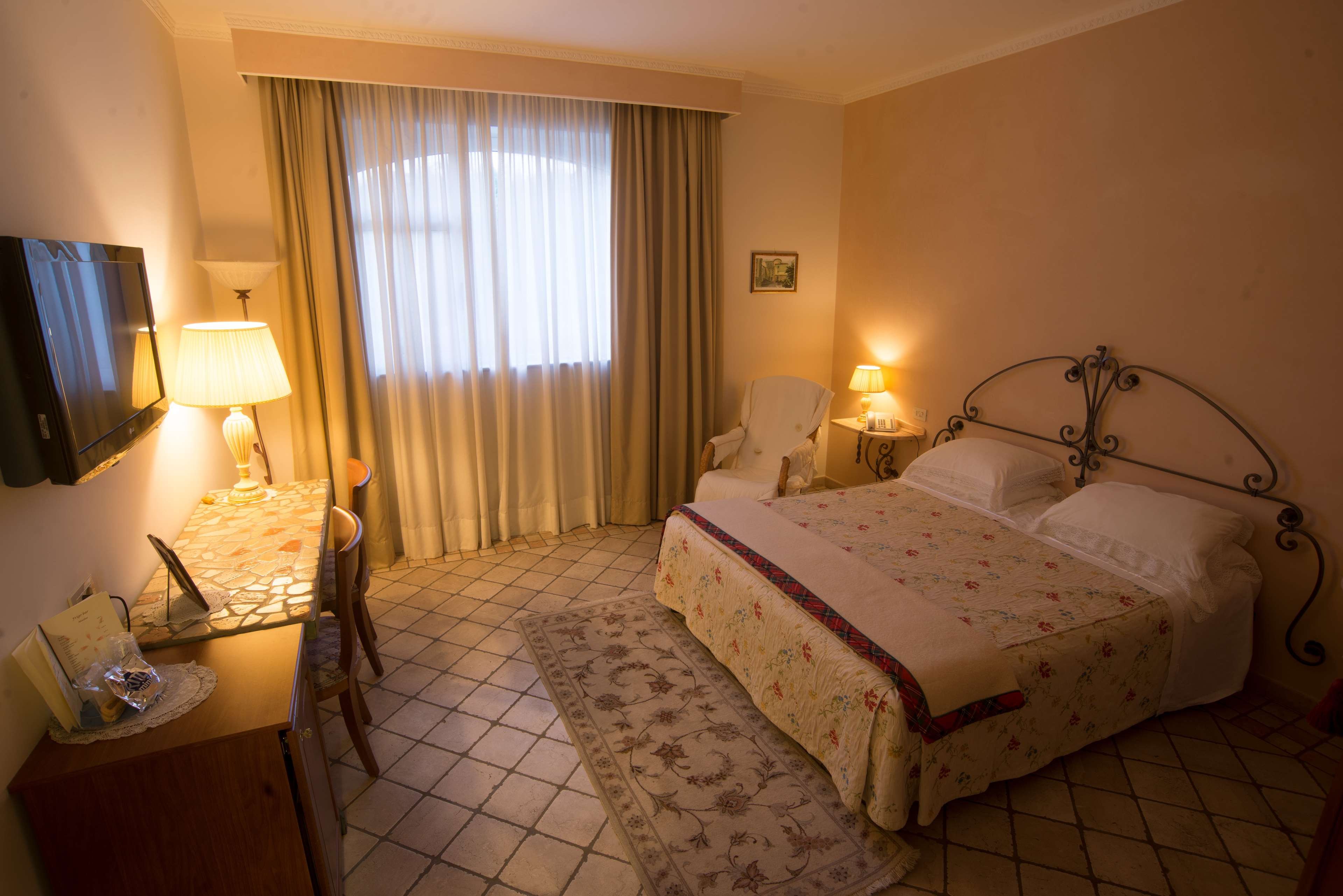HOTEL LA PRIMULA-guestroom-GUEST ROOM.jpg