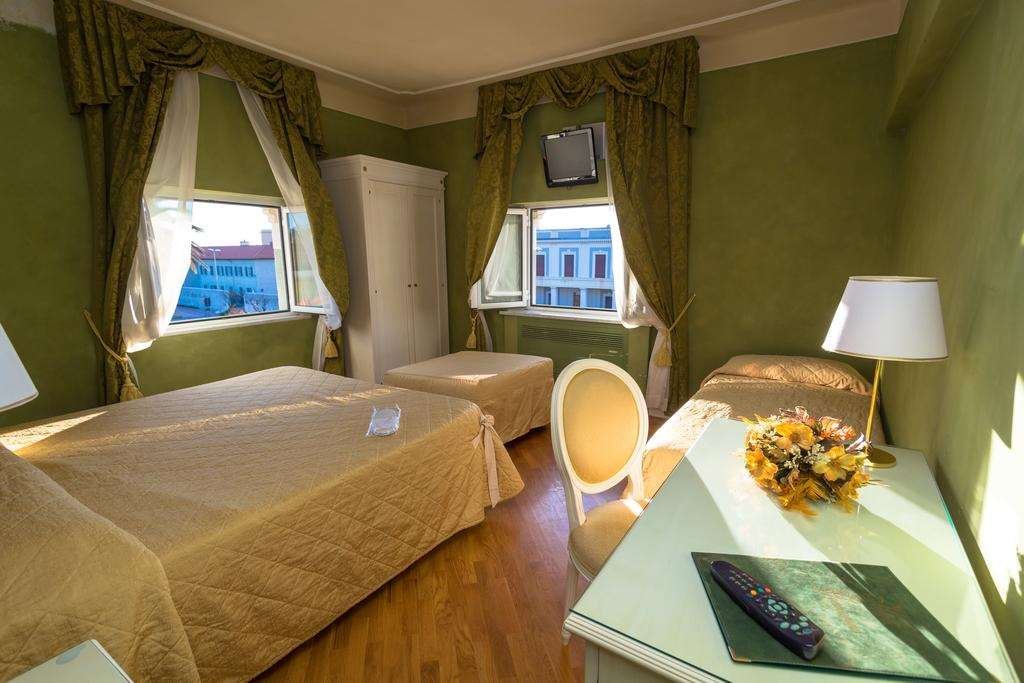 HOTEL GENNARINO - LIVORNO-guestroom-GUEST ROOM.jpg