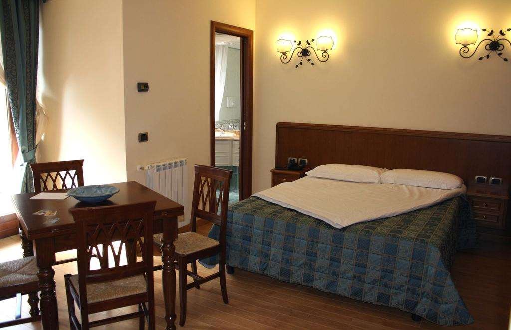 ALTEA SUITES HOTEL-guestroom-GUEST ROOM.jpg