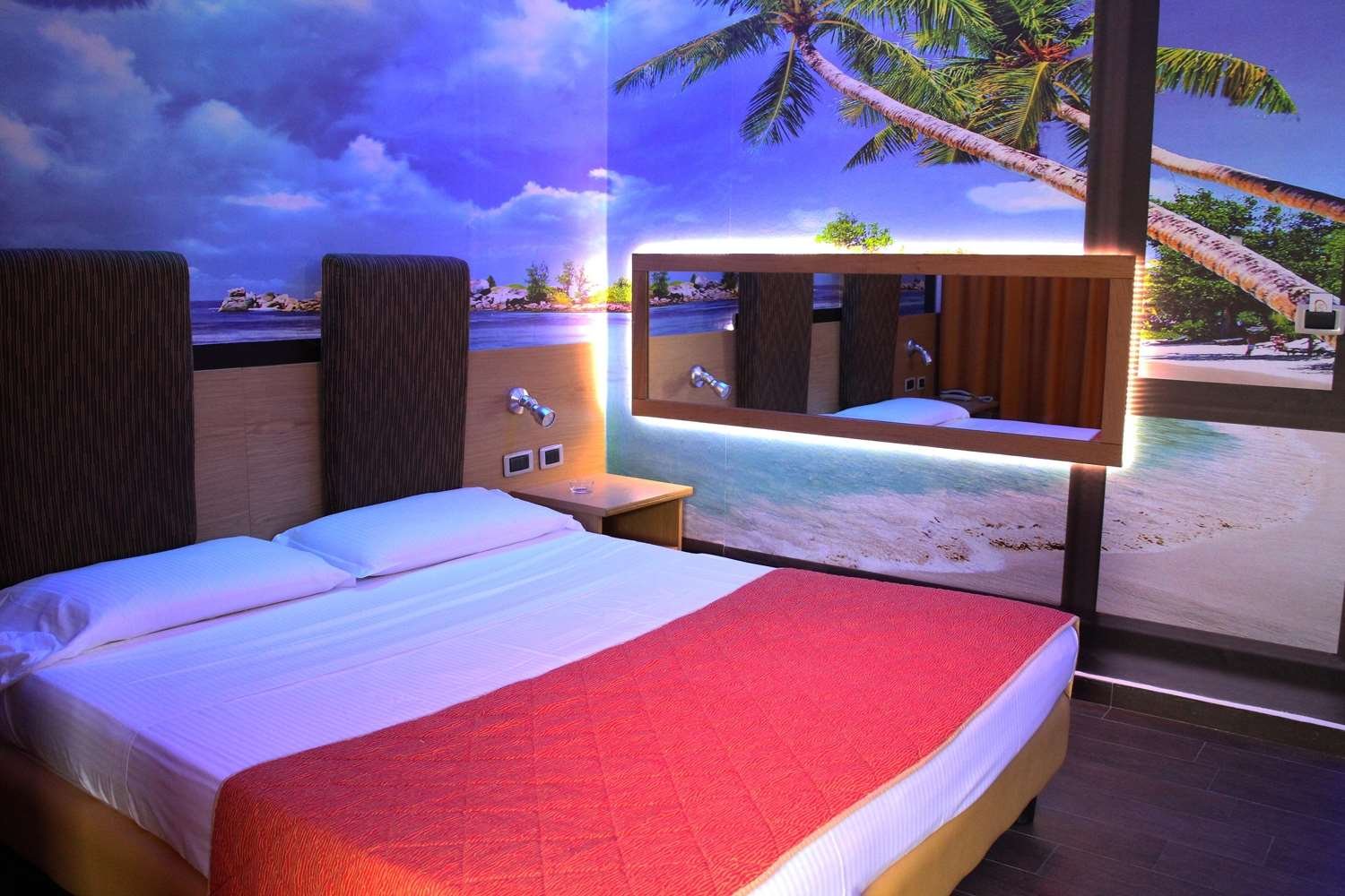 HOTEL ORANGE - VERGIATE-guestroom-GUEST ROOM.jpg