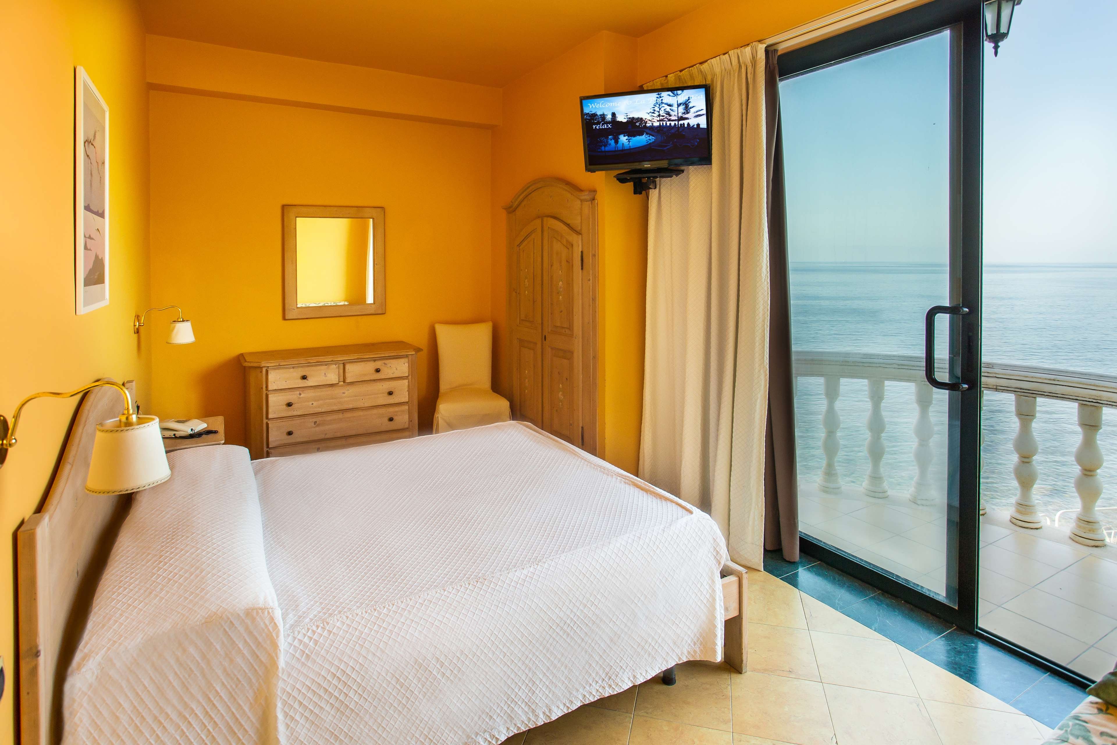 HOTEL LA PLAYA BLANCA - SANTO STEFA-guestroom-GUEST ROOM.jpg