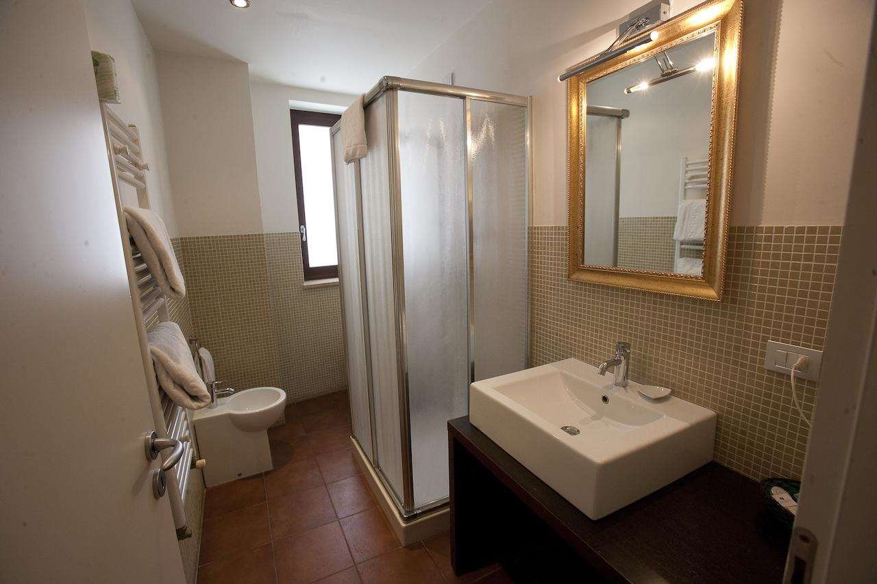 LA CHICCA PALACE HOTEL - MILAZZO-guestroom-GUEST BATHROOM.jpg
