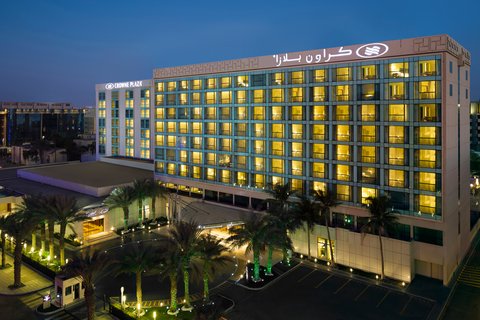 Crowne Plaza Jeddah boasts 323 contemporary rooms and suites
