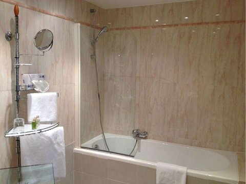 Bathroom studio