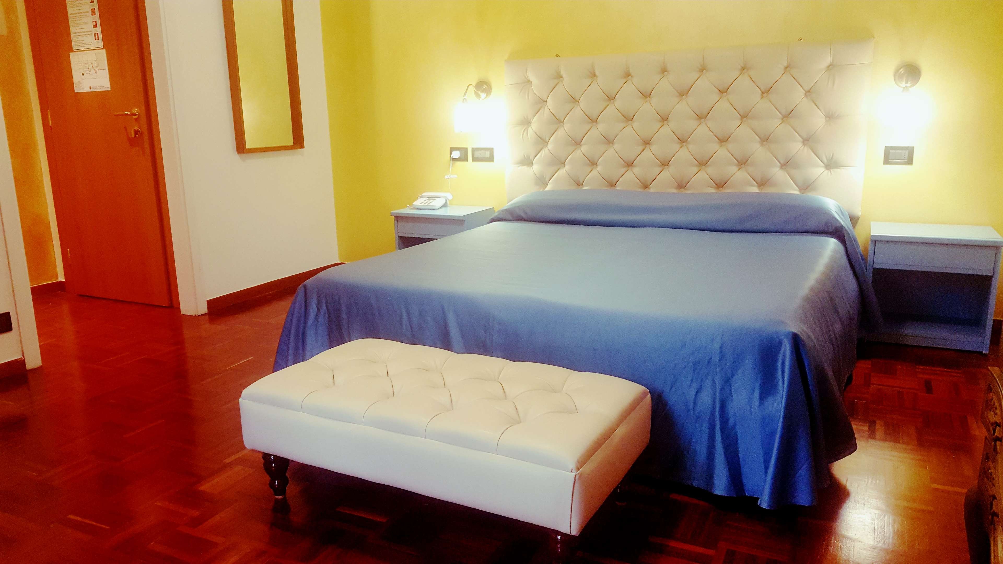 HOTEL DELL ORTO - CHIAVARI-guestroom-GUEST SUPERIOR DOUBLE ROOM.jpg