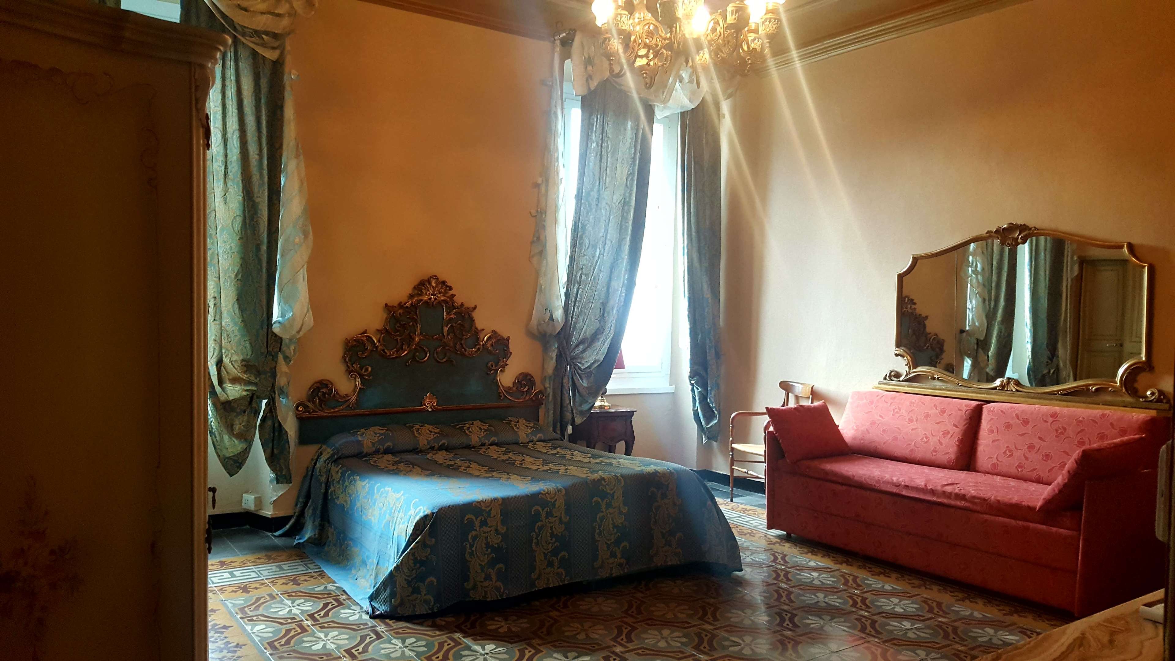 HOTEL DELL ORTO - CHIAVARI-guestroom-VENEZIA SUITE.jpg