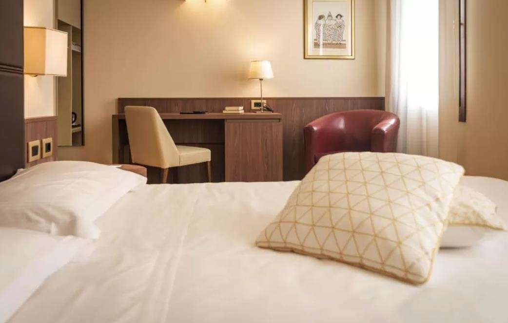 HOTEL ALLA TORRE - CASTELFRANCO VEN-guestroom-GUEST ROOM.jpg