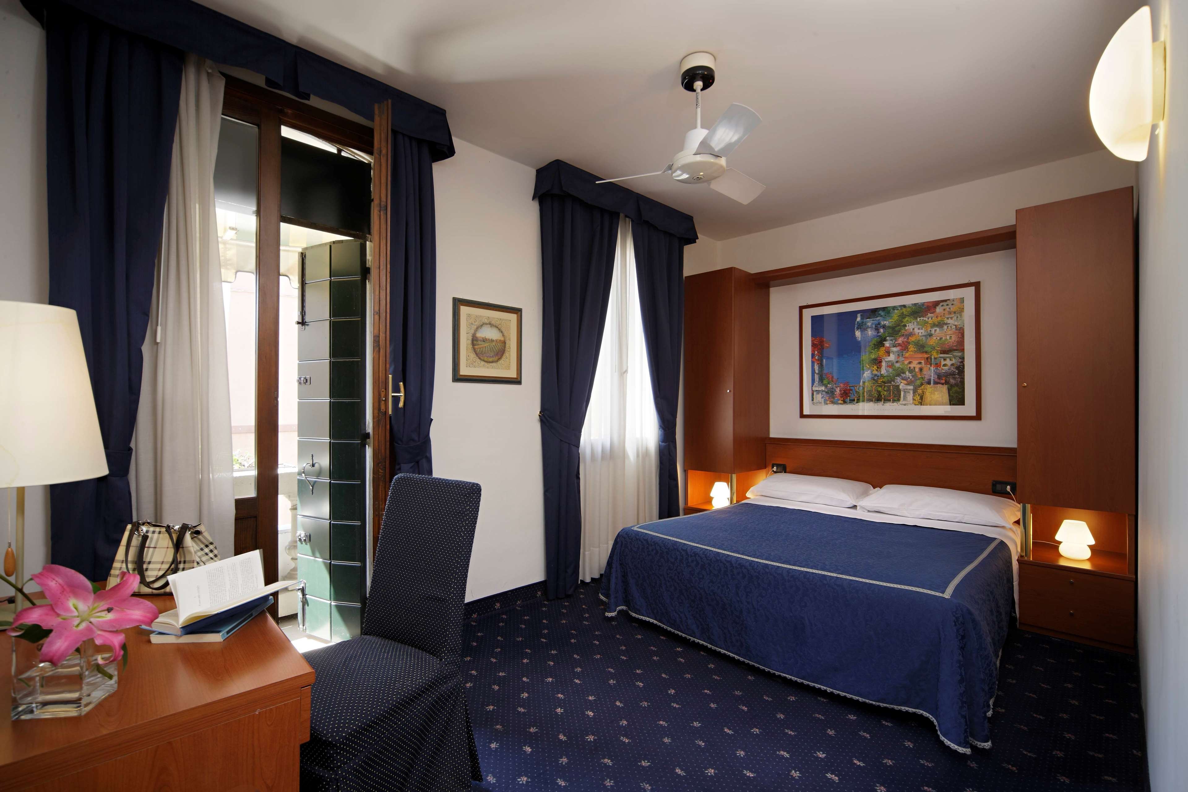 HOTEL ROBERTA - MESTRE-guestroom-guest room.jpg