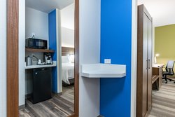  - Holiday Inn Express & Suites Moundsville