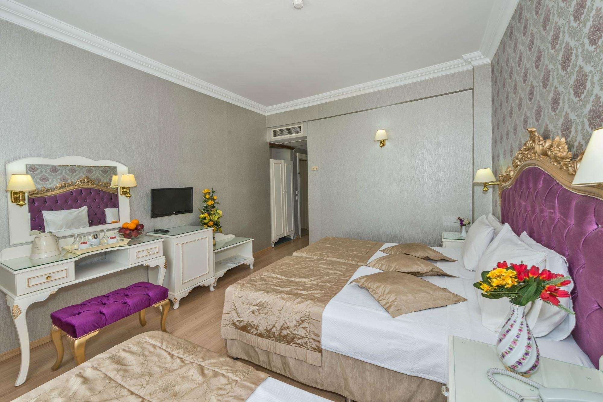 SANTA SOPHIA HOTEL-guestroom-GUEST ROOM.jpg