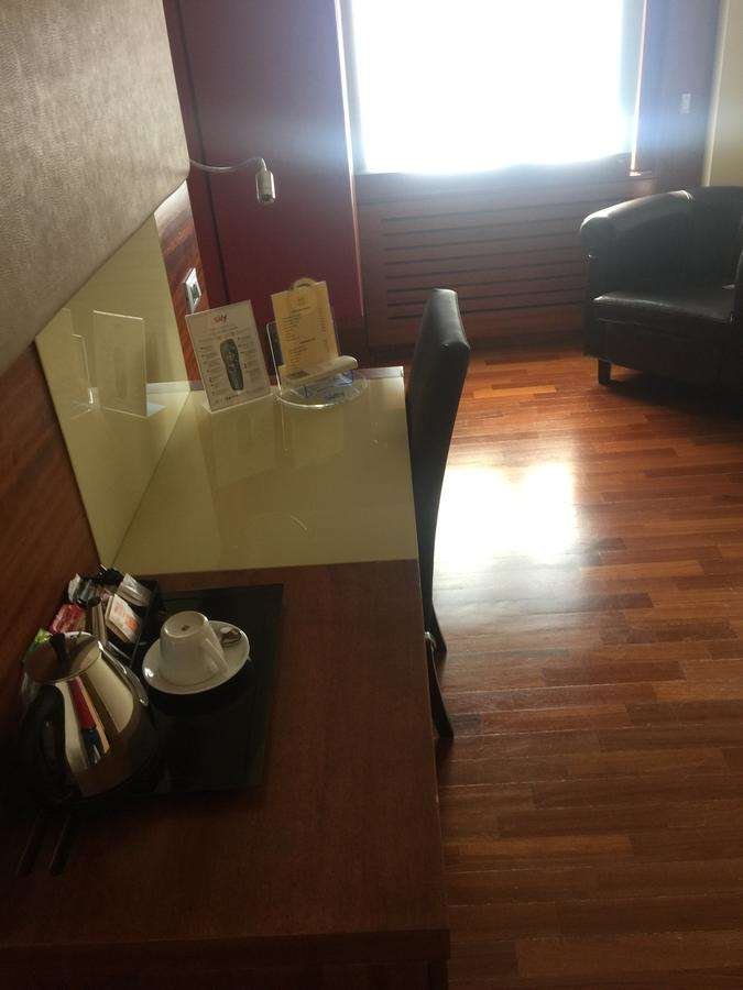 HOTEL VELINO - AVEZZANO-guestroom-GUEST ROOM WORK DESK.jpg