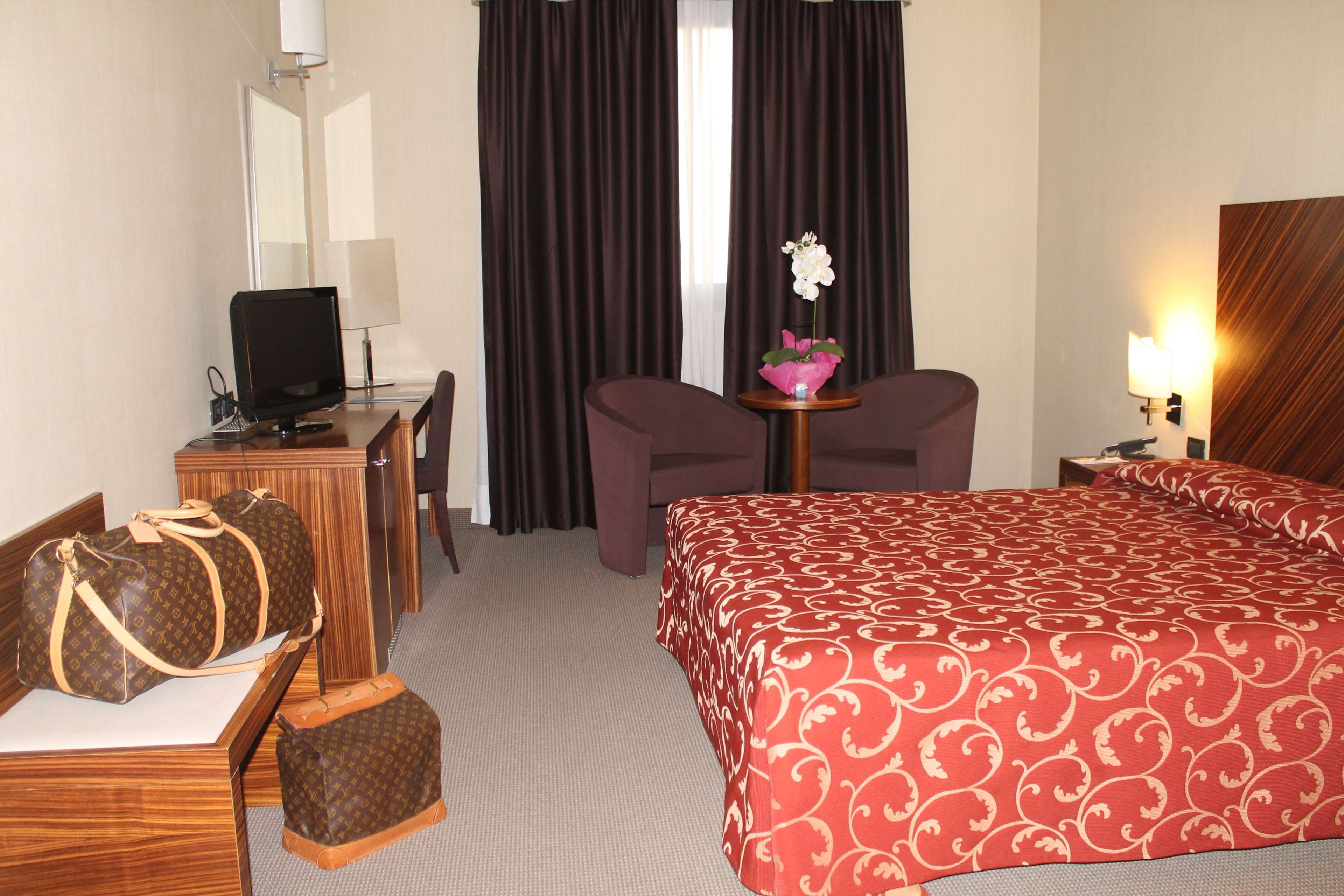 MH HOTEL PIACENZA FIERA-guestroom-GUEST ROOM.jpg
