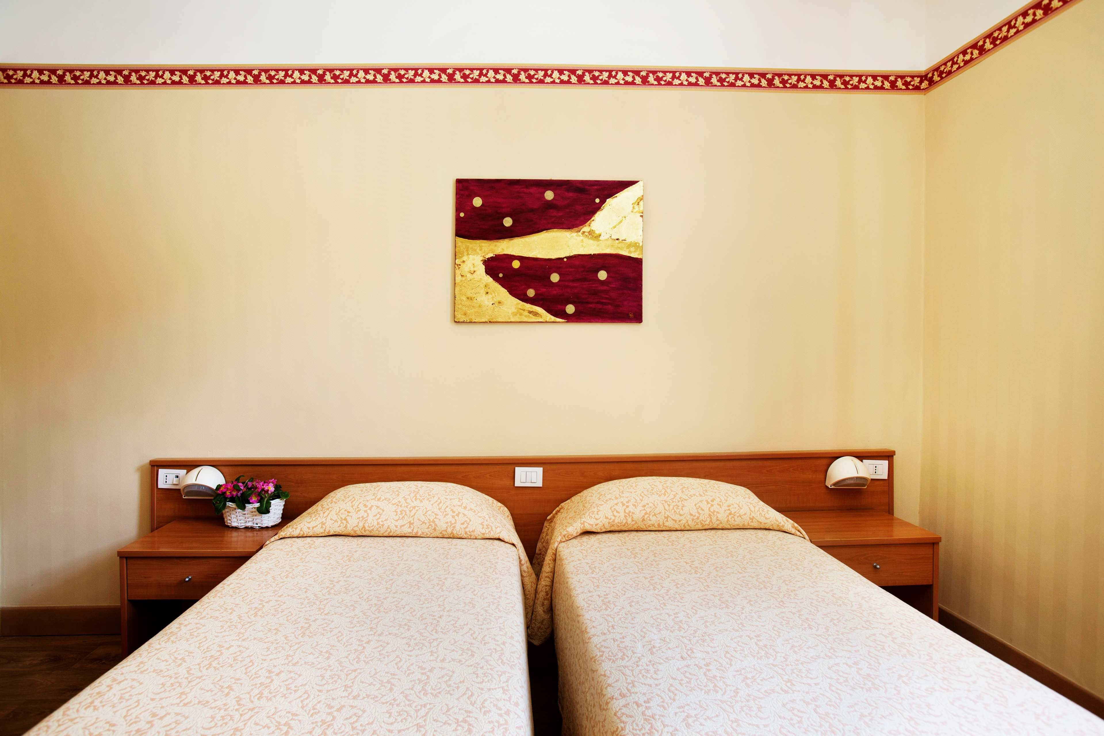 HOTEL FORTUNA ANCONA-guestroom-GUEST DOUBLE ROOM.jpg