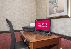  - Red Roof Inn Uhrichsville