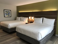  - Holiday Inn Express Pasadena - I-210, Exit 30