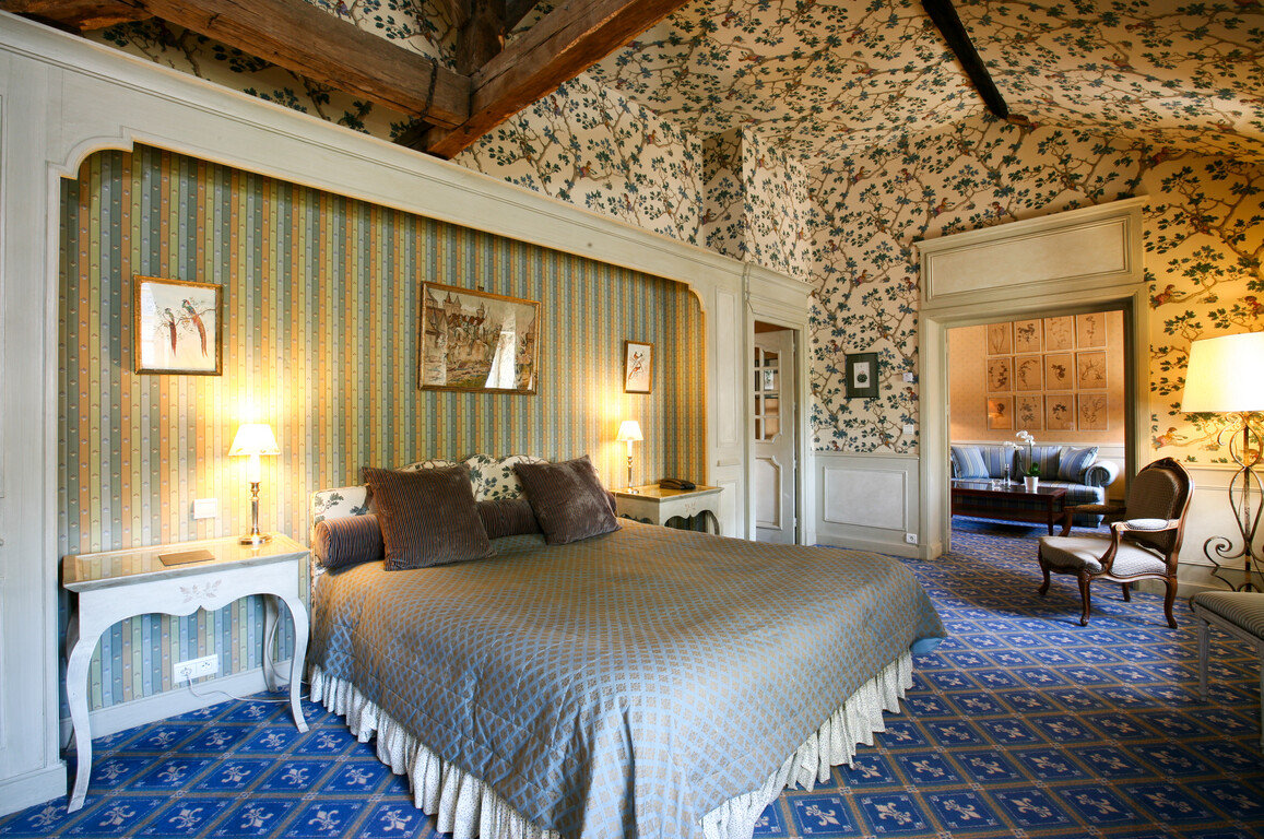 Chateau de Courcelles-guestroom-Suite.jpg