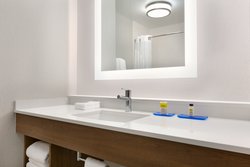  - Holiday Inn Express & Suites Merced