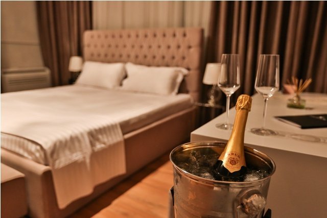 PADAM BOUTIQUE HOTEL-guestroom-SUITE.jpg