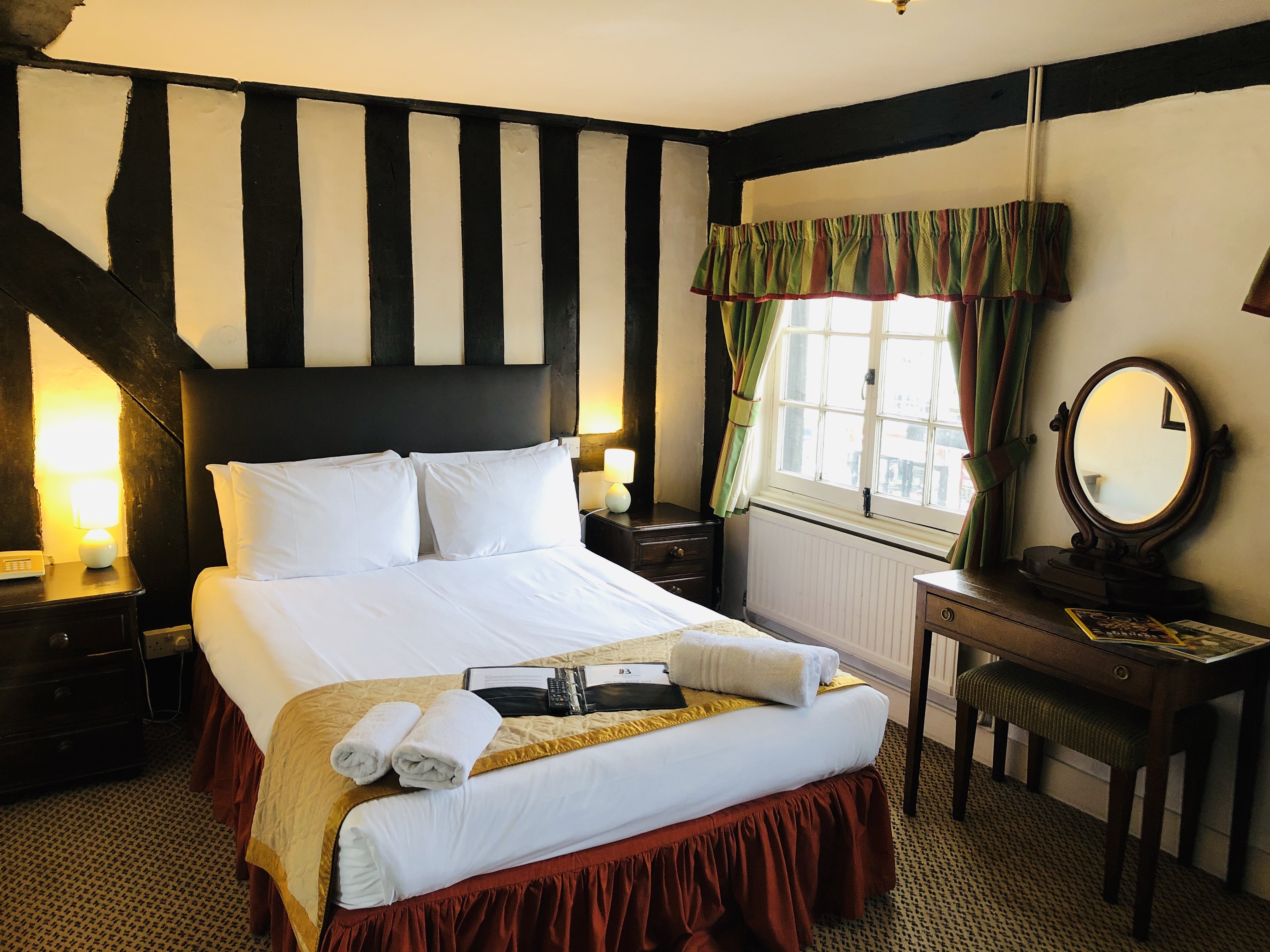 BROOK RED LION HOTEL-guestroom-Standard Double.jpg